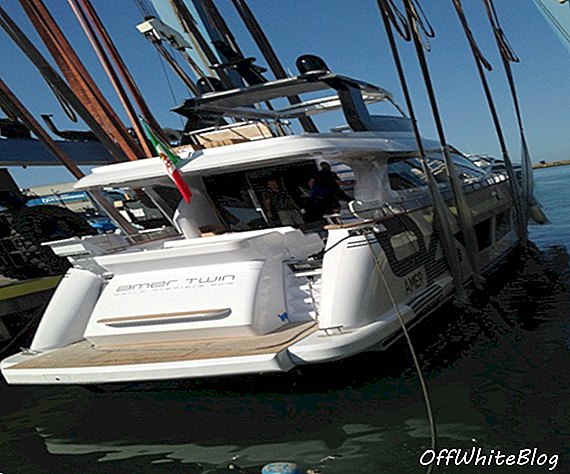 Amer Yachts 94 'Twin ble stolt lansert i Viareggio, Italia