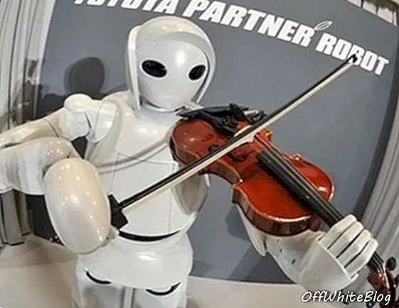 הכירו את הרובוט החדש שמשחק כינור של טויוטה