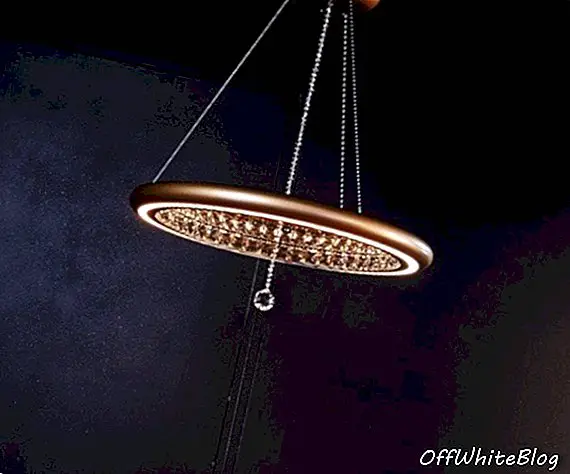Noul candelabru futuristic Aura Swarovski este infinit controlat