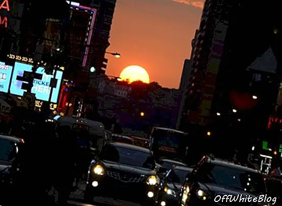 New Yorkit ihmettelevät Manhattanhengen auringonlaskua