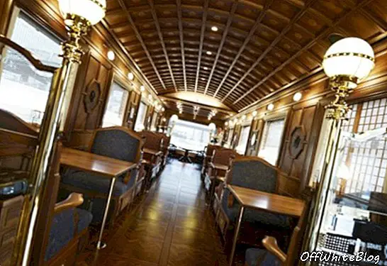 Train de luxe du chemin de fer de Kyushu
