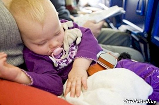 Авиокомпания забрана на бебето