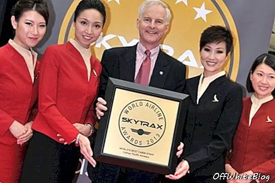 Cathay Pacific Airways labākā salona apkalpe