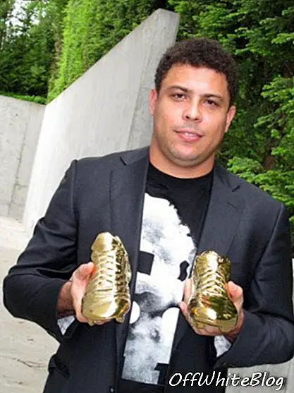 Ronaldo Golden Nike Boots
