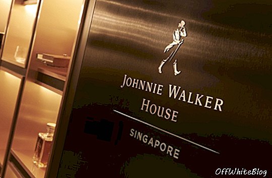 Atidengtas Johnnie Walker namas Singapūre