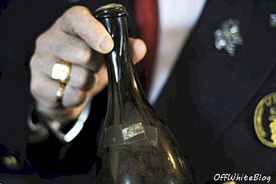 Το 1774 vintage γαλλικό κρασί πωλεί για $ 49.000