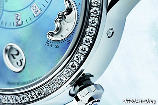 Glashütte Original PanoMatic Luna: Bledě modré hodinky