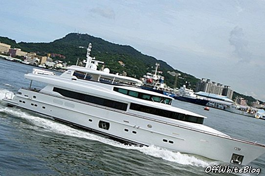 Horizon julkaisee RP110-superyacht Lady Gagan