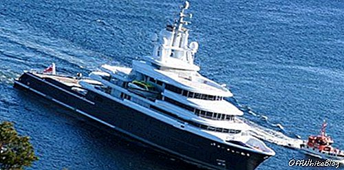 Motorová jachta Luna 115m dodaná do Abramovichu