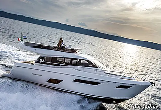 Ferretti Yachts 450: debutto ufficiale a Cannes
